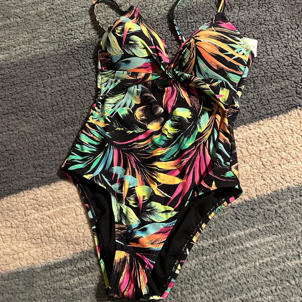 Vibrant Tropical Print Women's One-Piece Swimsuit